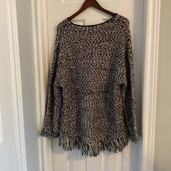 Tribal Fringed Sweater- size XXL - Picture 5 of 9